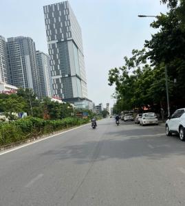 BÁN ĐẤT TẶNG NHÀ, ĐƯỜNG HỒ TÙNG MẬU-KHU PHÂN LÔ QUÂN ĐỘI - Ô TÔ VÀO NHÀ